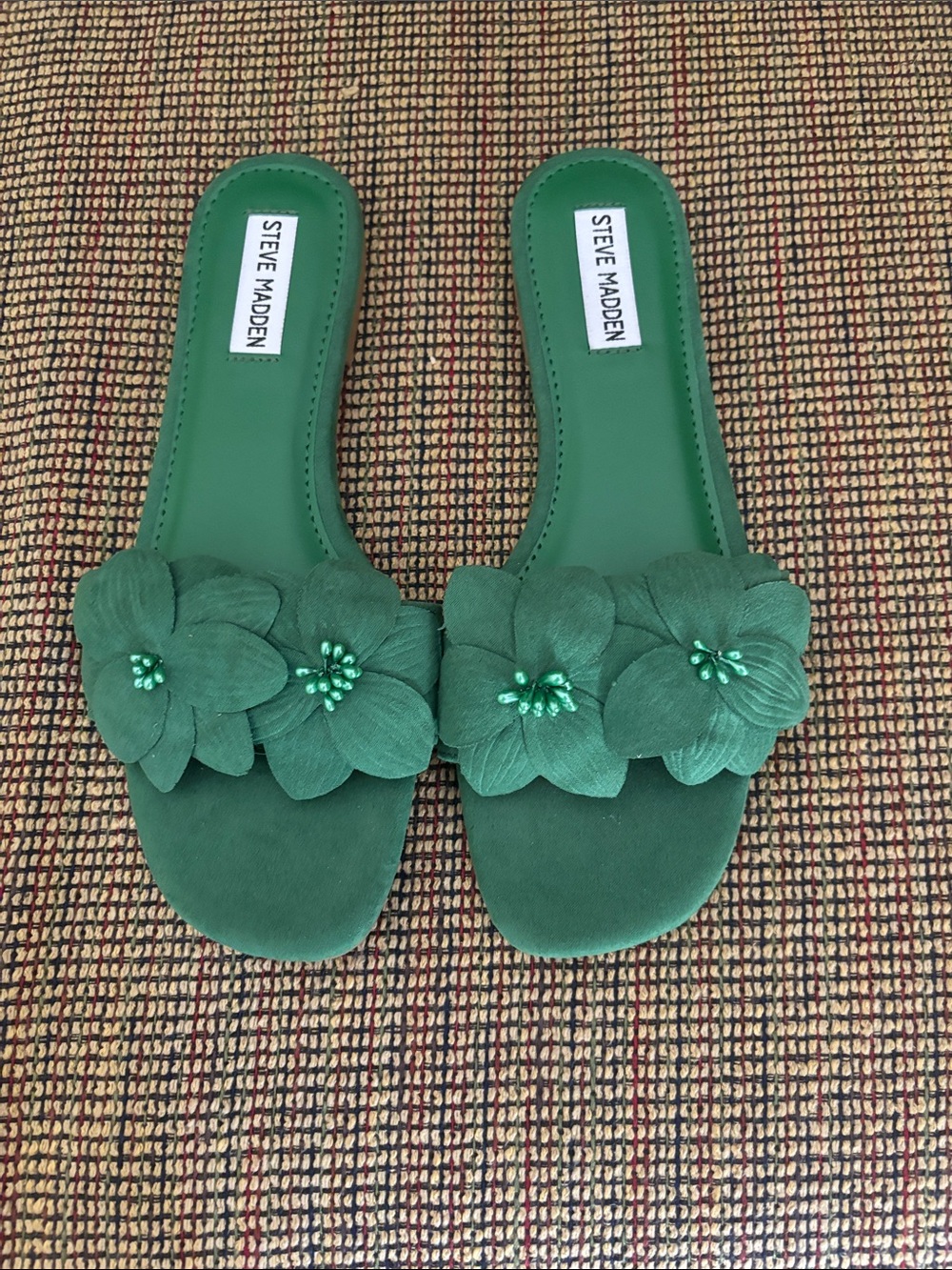 Steve Madden Melena Green Suede Floral Appliqué Slide Sandals - Size 8.5